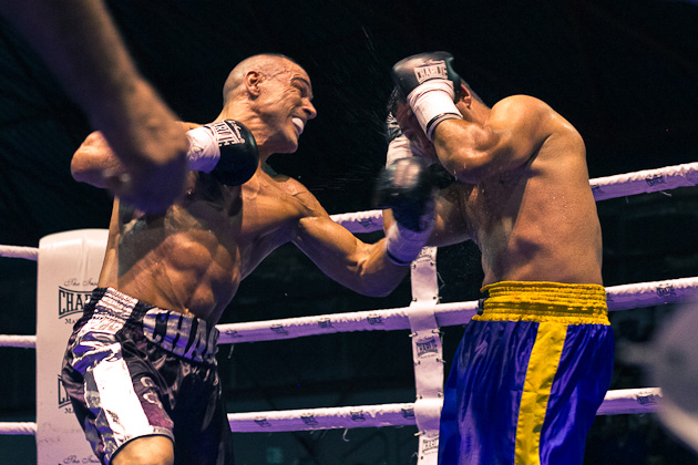 Velada de boxeo. Isaac Real Chaca Vs José de Jesus López. Photos by Frederic Navarro Cifani