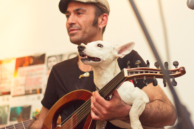 Concierto de Yacine & The Oriental Groove en La Llançadora Sabadell. Photos by Frederic Navarro