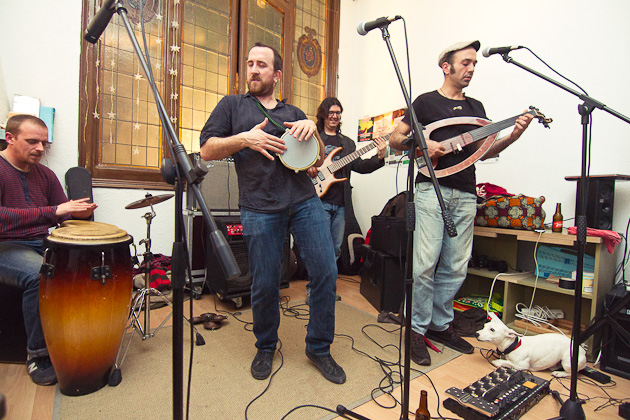 Concierto de Yacine & The Oriental Groove en La Llançadora Sabadell. Photos by Frederic Navarro